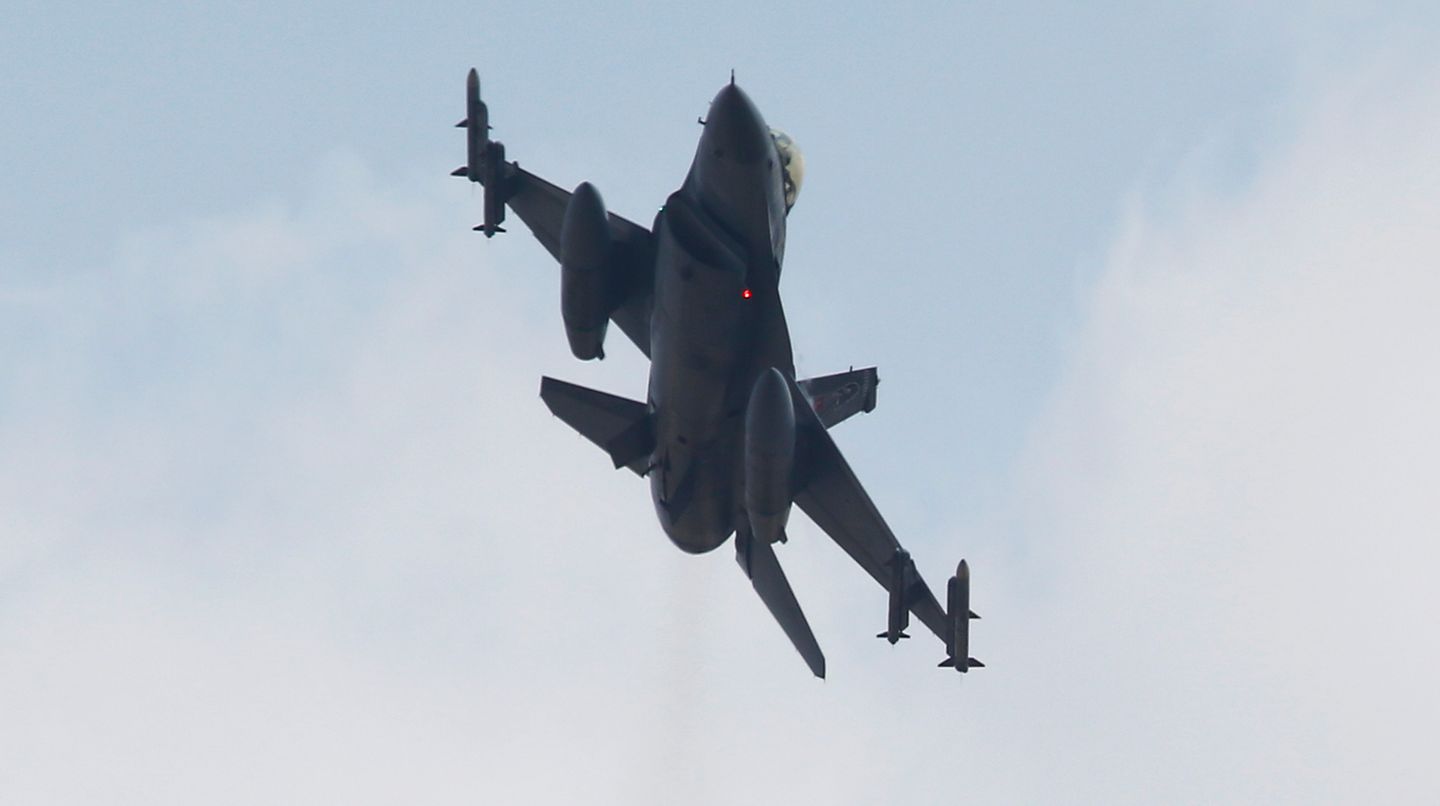 Mit Kampfflugzeugen griff die Türkei erneut Stellungen der PKK an