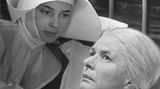 Mutter und Tochter, Nonne und Nonne: An der Seite Ingrid Bergmans gab Isabella Rossellini (links) ihr Filmdebüt in "A Matter of Time".