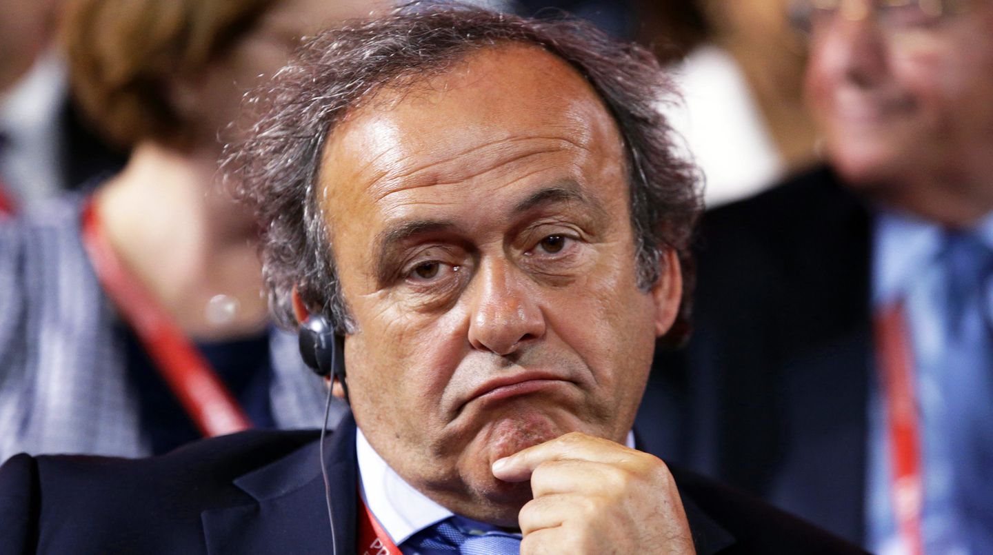 Michel Platini mit skeptischem Gesichtsausdruck