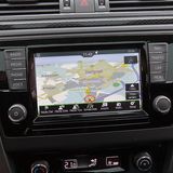 Das Infotainmentsystem hat einen 6,5-Zoll-Monitor