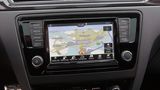 Das Infotainmentsystem hat einen 6,5-Zoll-Monitor