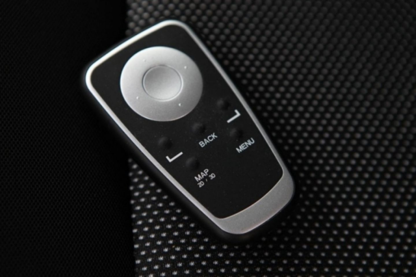 Die Zeiten sind bald vorbei: Bin ich beim Fernsehen? Die Navi-Fernbedienung im Renault Kangoo