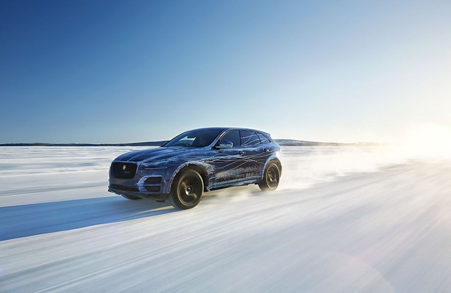 Fuhr bei der Tour de France als Begleitfahrzeug mit: Jaguar F-Pace.
