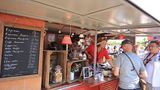 Der Foodtruck Kaffee Tüt-Tüt...und mehr ist ein gern gesehener Gast auf Oldtimer-Veranstaltungen wie den Classic Days auf Schlos