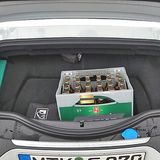 196 Liter oder eine Getränkekiste passen in den Kofferraum.