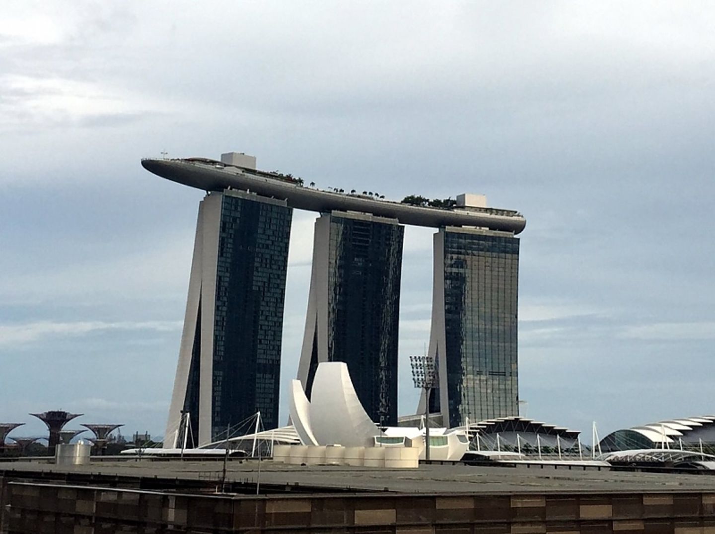 Das bekannteste Wahrzeichen von Singapur: Marina Bays Sands