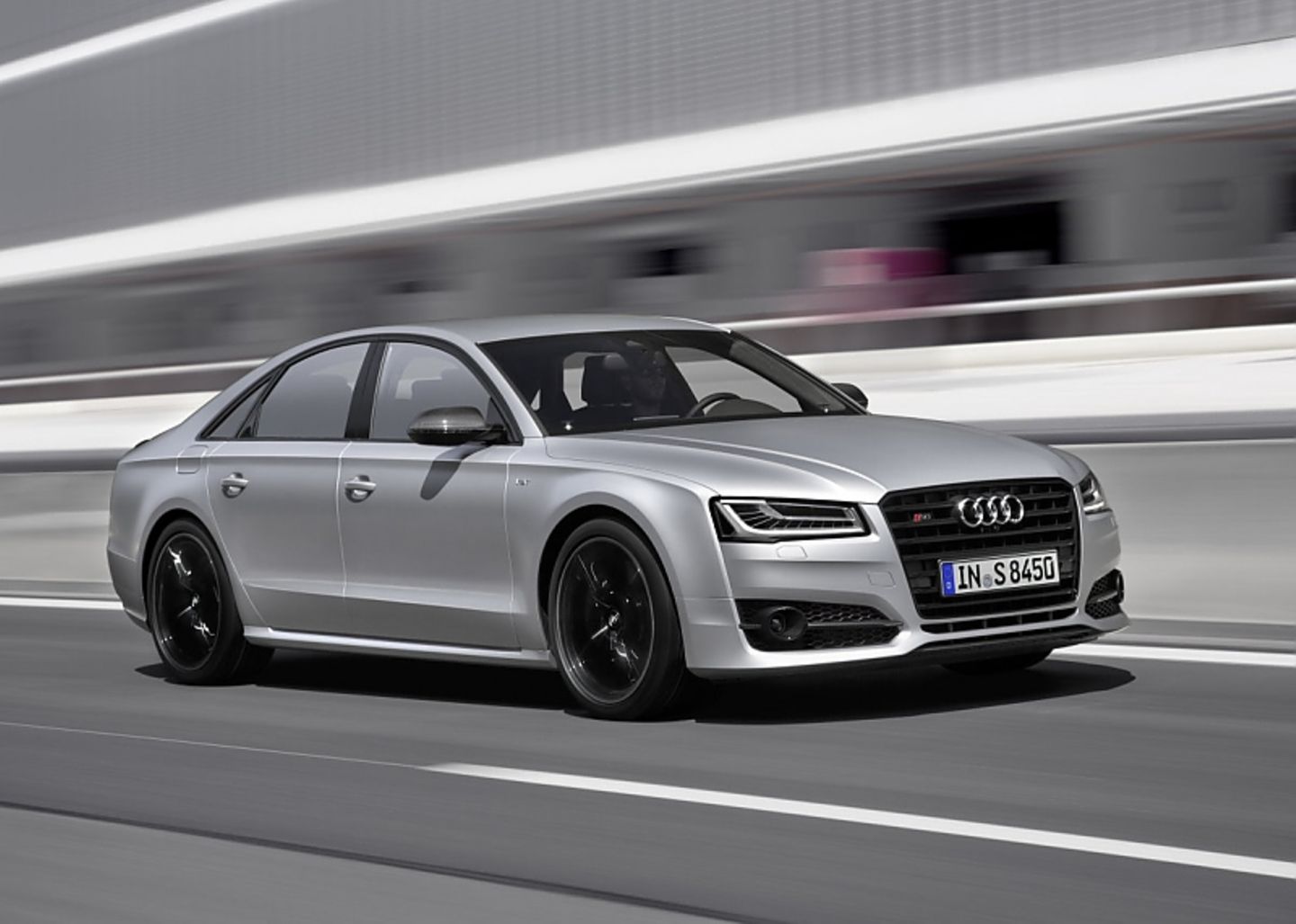 Audi S8 Plus - 605 PS heißen 305 km/h