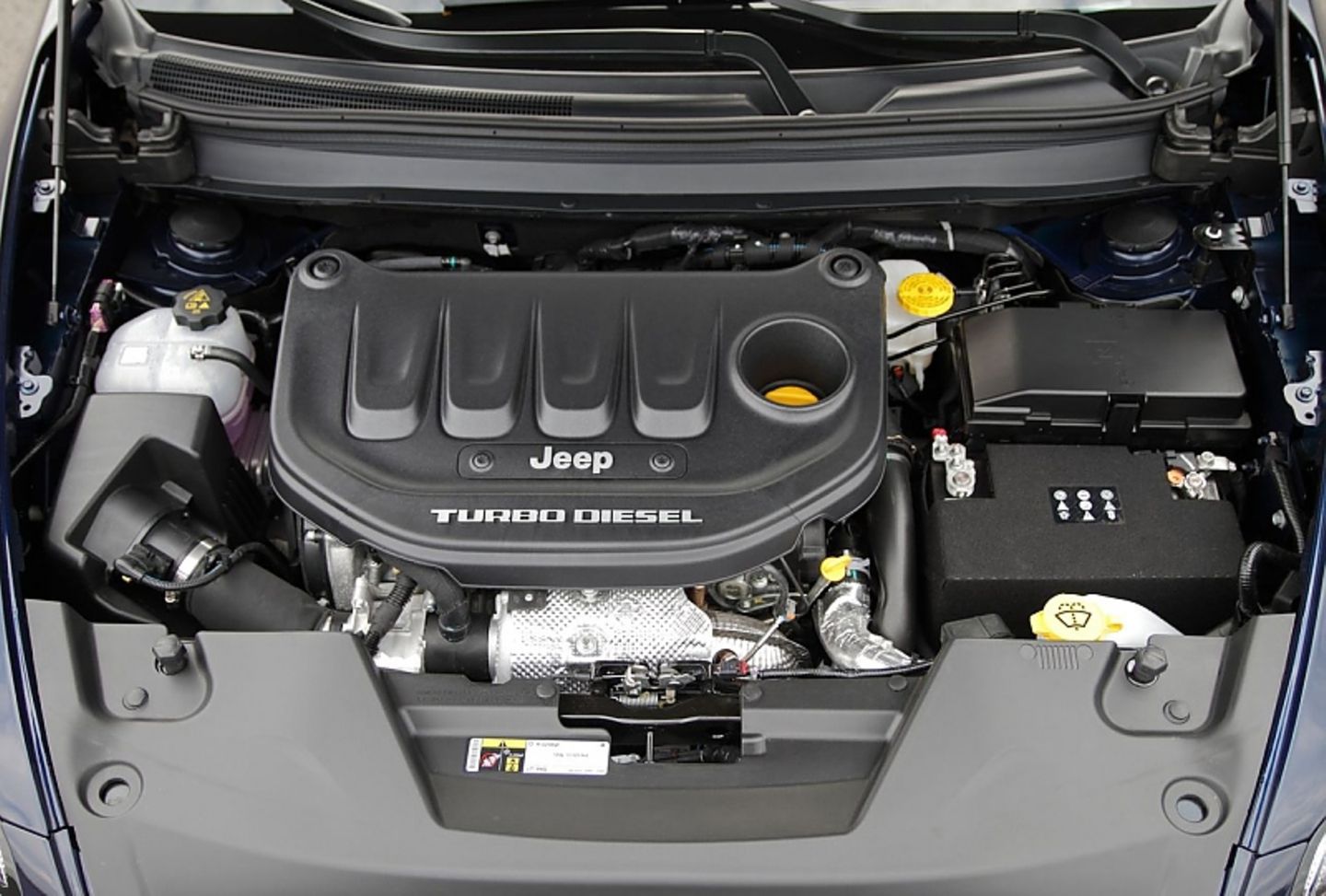Der neue Diesel wird beim Jeep Cherokee 2.2 MultiJet Limited in zwei Leistungsstufen angeboten