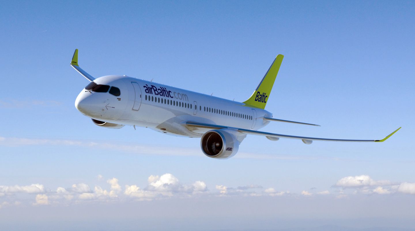 Ein Flugzeug der Fluggesellschaft Air Baltic