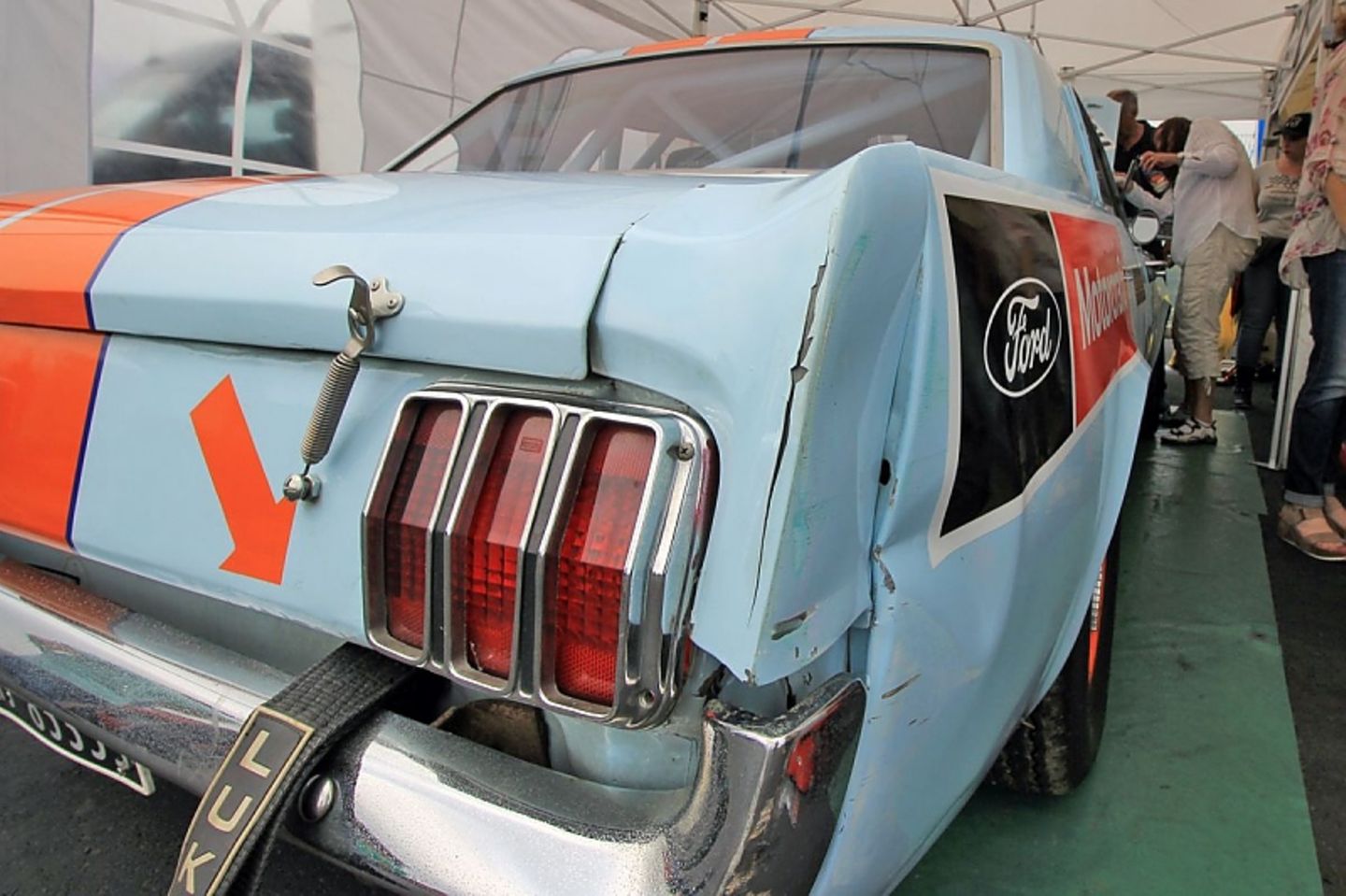 Kleinere Blessuren, wie hier beim Ford Mustang HT von 1965, sind keine Seltenheit.