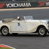 Die Fahrer zeigen vollen Körpereinsatz.