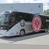 Der Mannschaftsbus von Eintracht Frankfurt