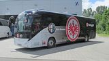 Der Mannschaftsbus von Eintracht Frankfurt