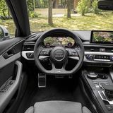 Das Cockpit des Audi A4 2.0 TFSI Jahrgang 2016