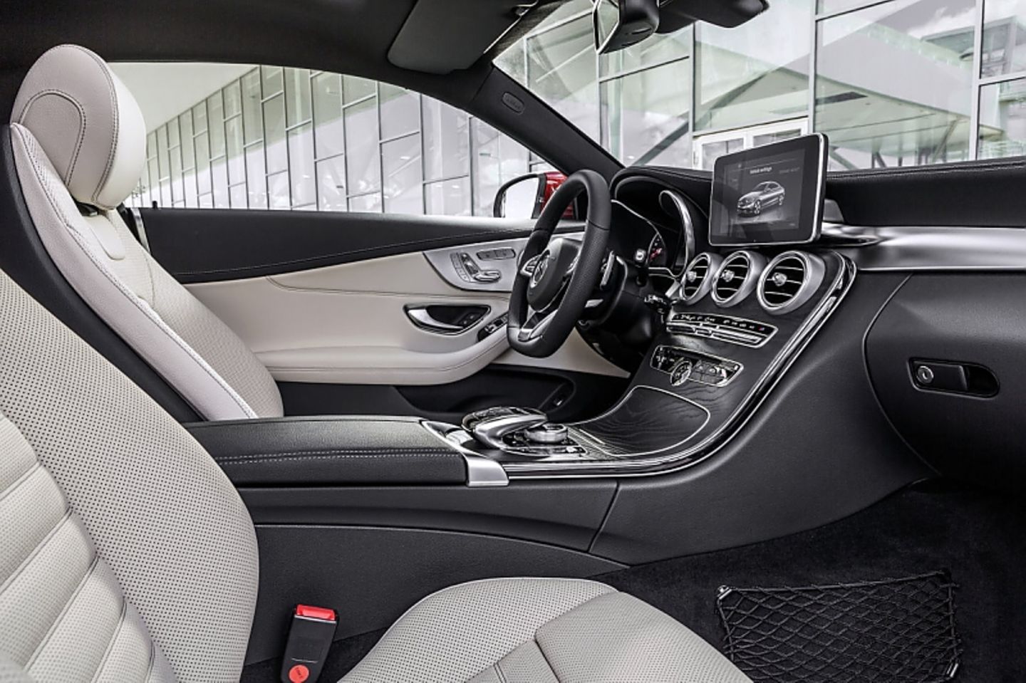 Der Innenraum des Mercedes C-Klasse Coupé