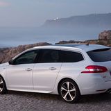 Der Peugeot 308 SW Allure 130 e THP ist 4,59 Meter lang