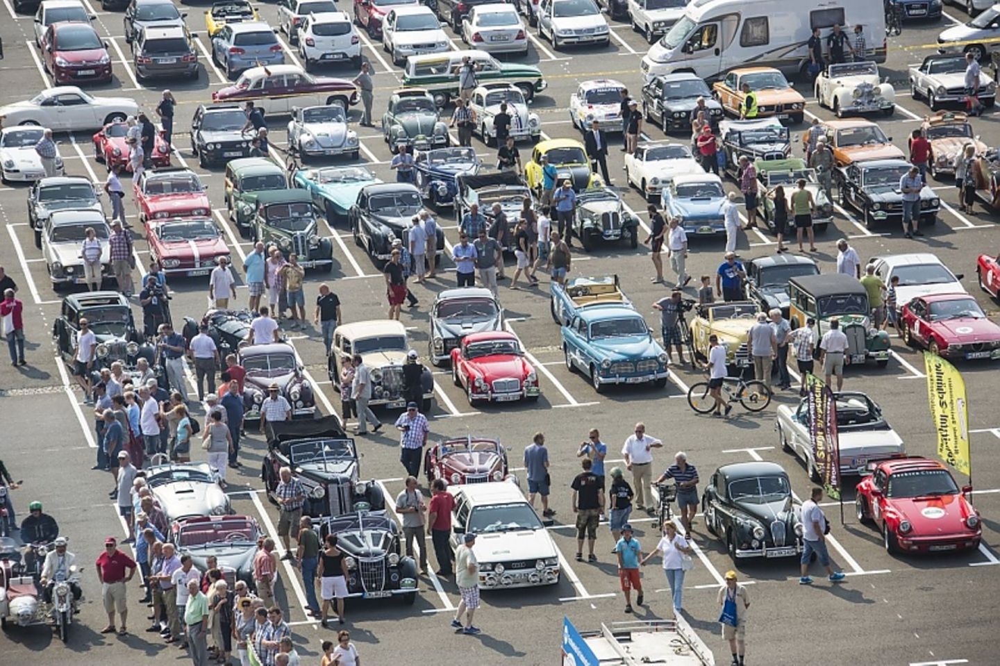180 Autos nahmen an der Sachsen Classic 2015 teil
