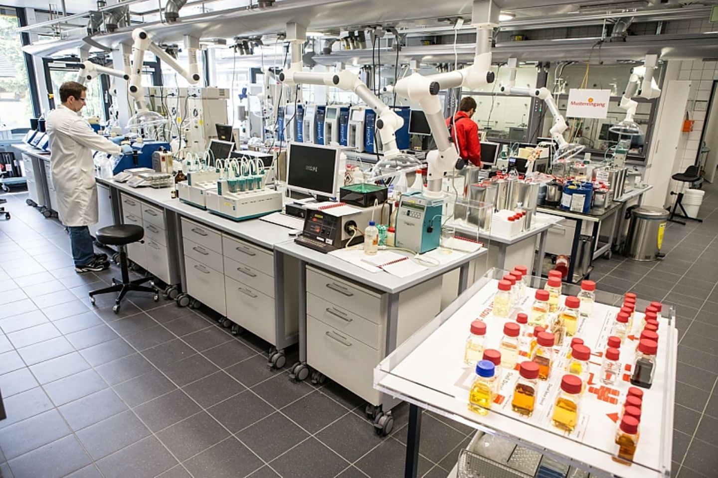 Die Herstellung des synthetischen Treibstoffes ist aufwendig