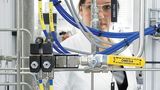 Um die Handhabung des Bio-Treibstoffs zu erleichtern, setzt man auf Varianten, die bereits flüssig vorliegen