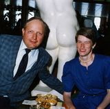 Schnappschuss mit Paar, Po und Knabbergebäck