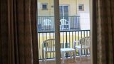 Balkon mit Plastikstühöen