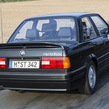 Das Heck ziert ein vergleichsweiser dezenter Spoiler