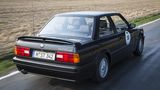 Der BMW 320is hat eine Höchstgeschwindigkeit von 227 km/h