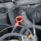 Der wichtigste Stab im Auto: der Ölstab.