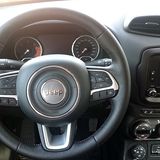 Die elektrische Servolenkung ist direkt und leicht zu bedienen.