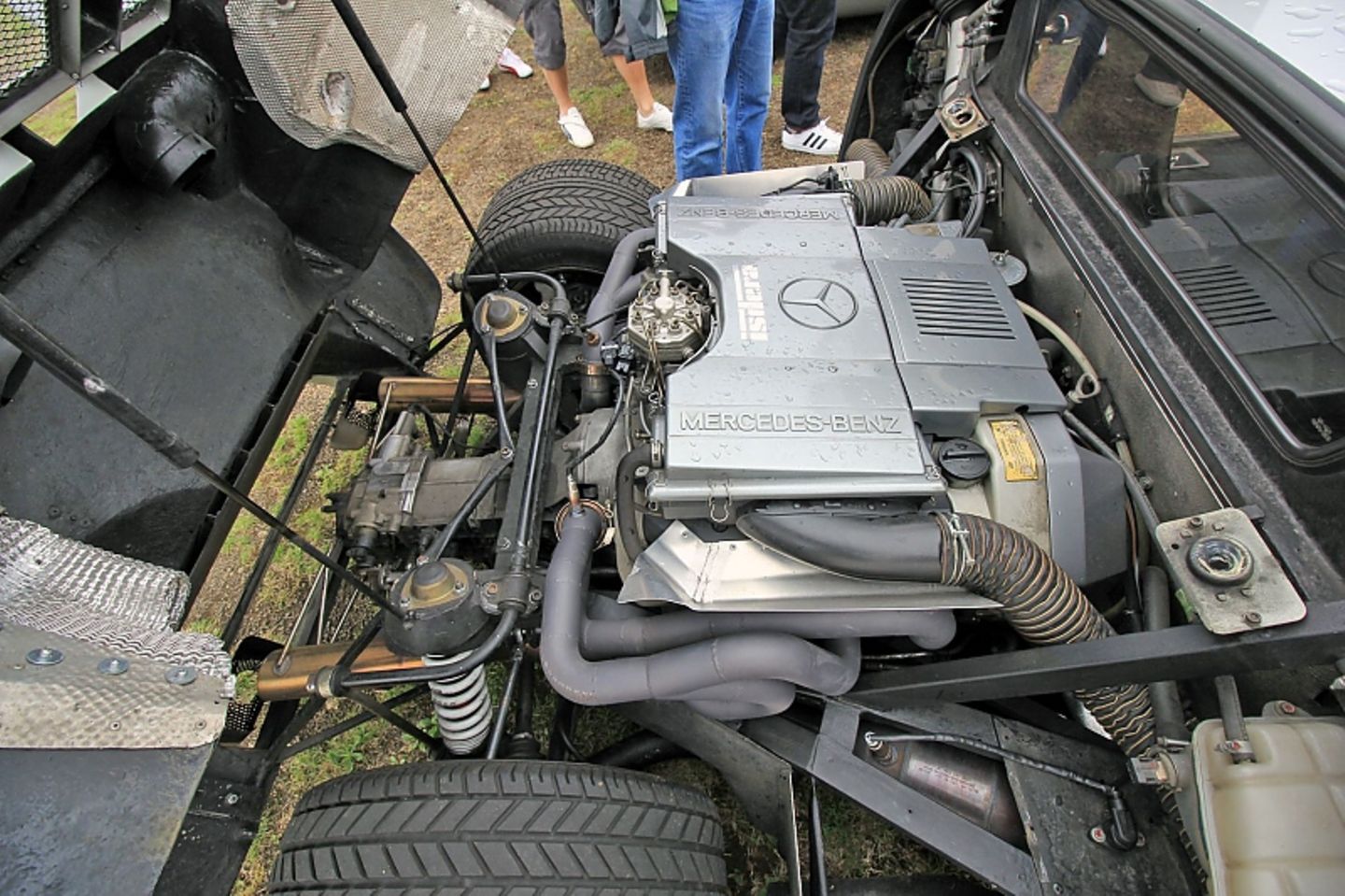 375 PS ist der V8 des Mercedes CW 311 stark.