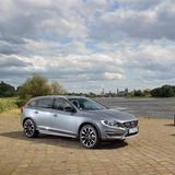Die Karosserie des Volvo V60 Cross Country liegt 6,5 Zentimeter höher als der normale Kombi