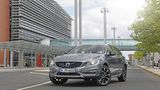 Der Volvo V60 Cross Country hat ein markantes Aussehen, dass auch in der Stadt auffällt