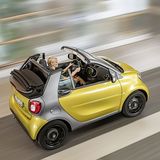 Zum Start gibt es das Smart Fortwo Cabrio mit zwei Motorvarianten mit 52 kW / 71 PS sowie 66 kW / 90 PS