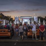 Abends spielten Pop-Bands auf der Bühne