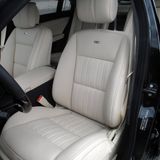 Mercedes S-Klasse mit bequemen Lederstühlen