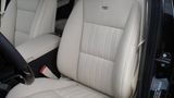 Mercedes S-Klasse mit bequemen Lederstühlen