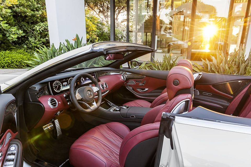 Der Innenraum des Mercedes S Klasse Cabrio 2016 Der Innenraum des Mercedes S Klasse Cabrio 2016