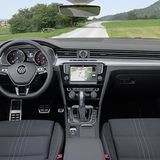 Der aufgeräumte Innenraum des VW Passat Alltrack 2.0 TDI 4motion