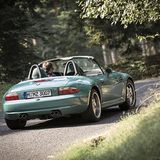 Diese Ansicht kennen viele Verkehrsteilnehmer, wenn man den BMW Z3 M Roadster mal fliegen lässt