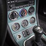 Schicke Rundinstrumente mit Chromringen