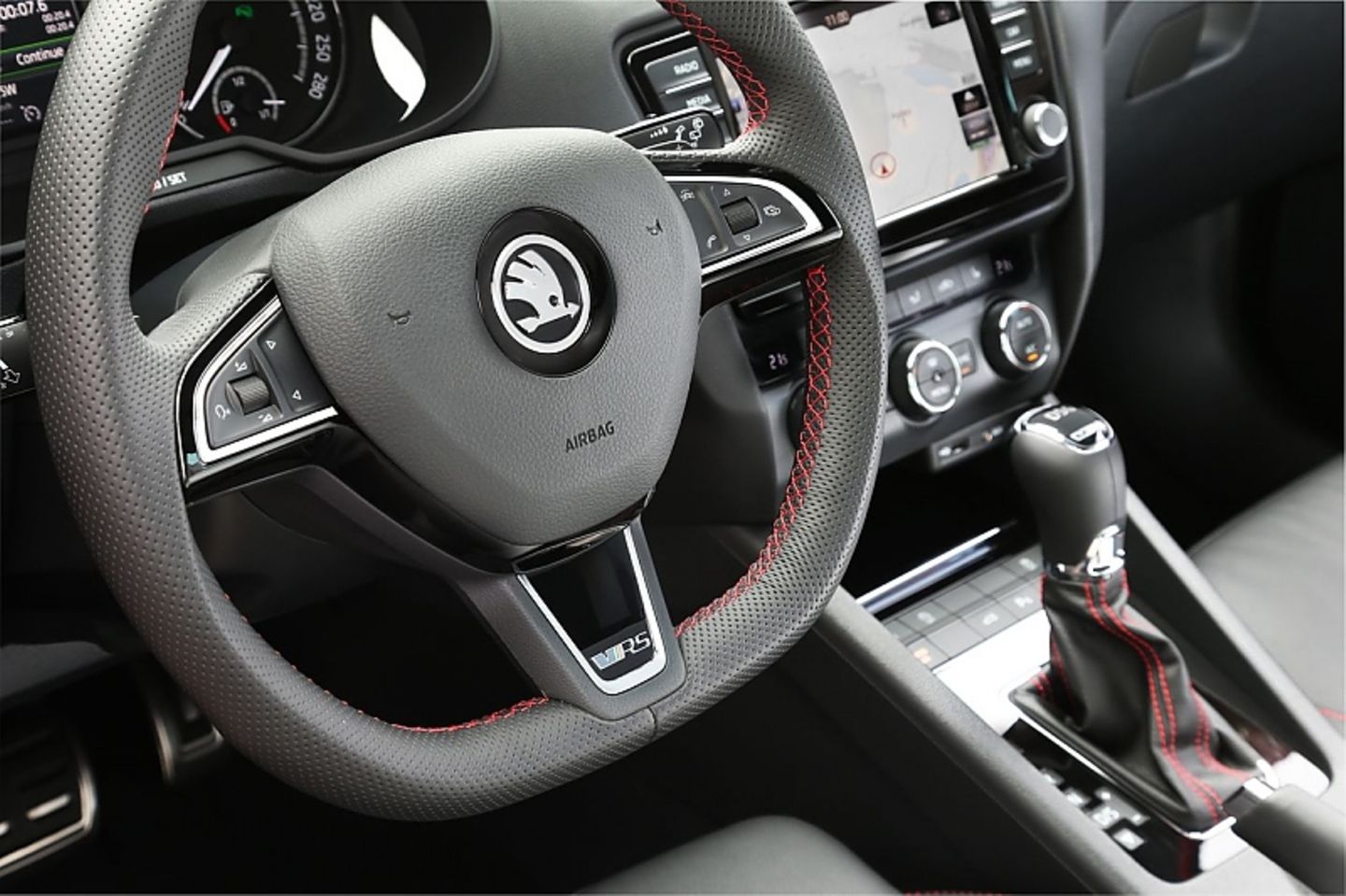 Der Skoda Octavia RS 230 kann auch mit einem Sechsgang-Doppelkupplungsgetriebe geordert werden