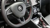 Der Skoda Octavia RS 230 kann auch mit einem Sechsgang-Doppelkupplungsgetriebe geordert werden