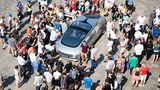 Das Mercedes-Konzeptauto F015 wurde auf ars electronica 2015 umlagert