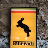 Der Name des Tret-Ferraris lautet Fahrradi