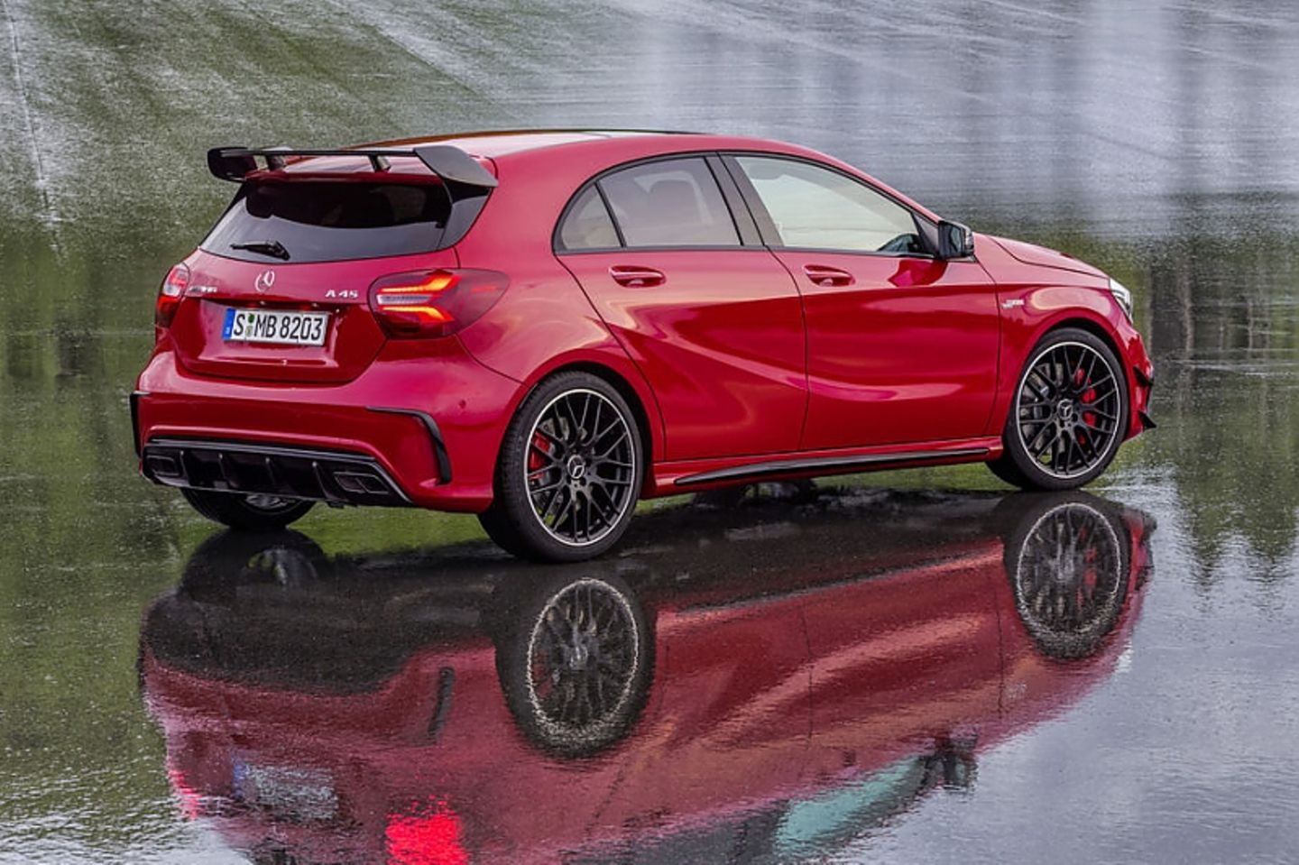Mercedes Benz A 45 AMG
