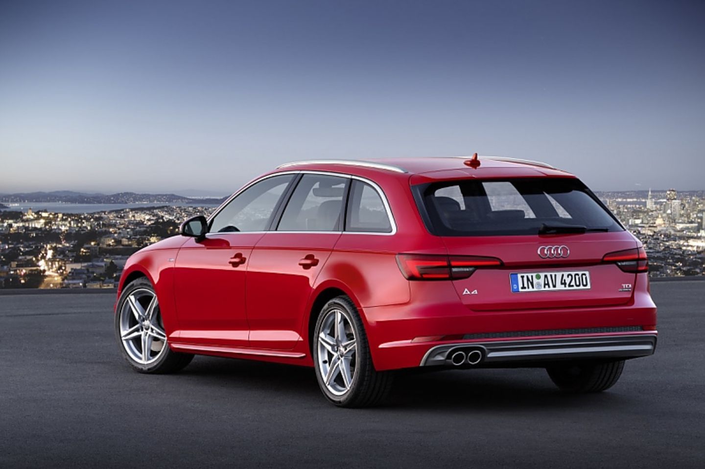 Audi A4 Avant - komplett neu entwickelt