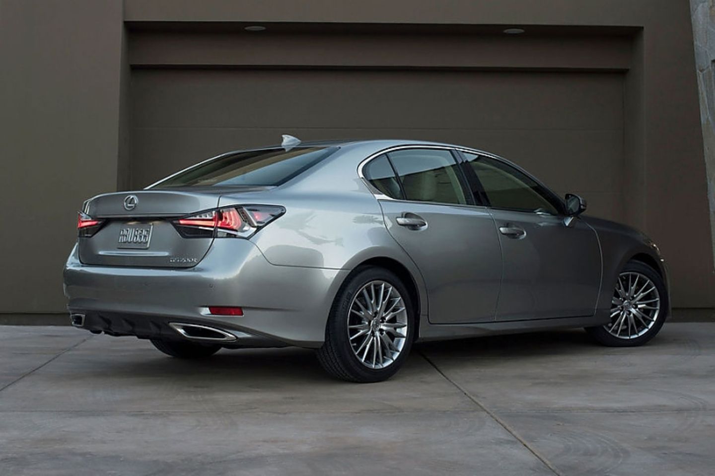Lexus GS - auch er steht erstmals auf einer Messe