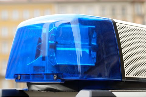 Ein Lkw-Fahrer wollte auf den A3 bei Neumarkt einem Unfallfahrer zu Hilfe eilen und wurde dabei überfahren.