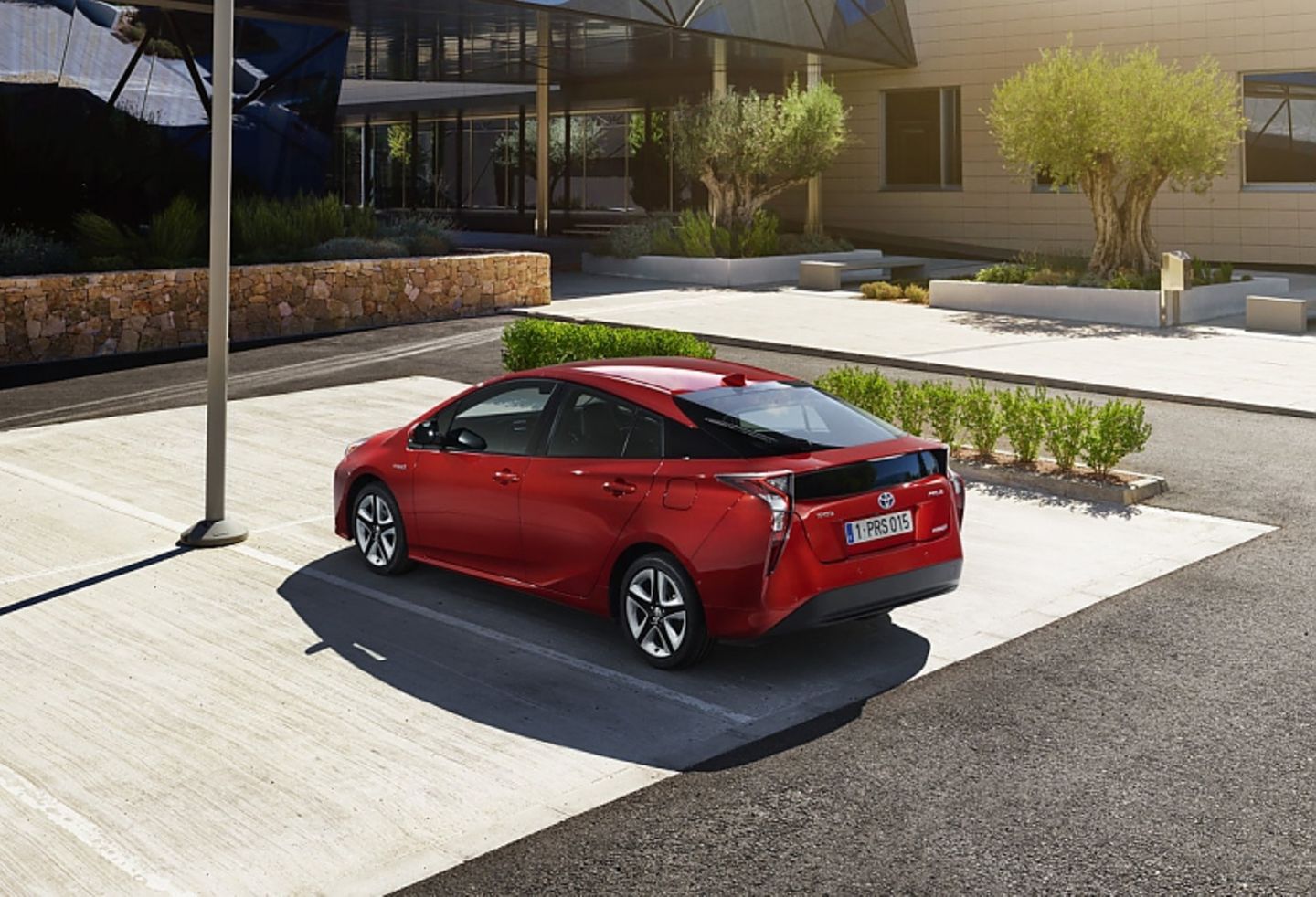 Toyota Prius 2016 - zum Marktstart ohne Plug-In-Modul