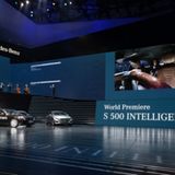 Mercedes am Vorabend der IAA 2013 in der Frankfurter Festhalle